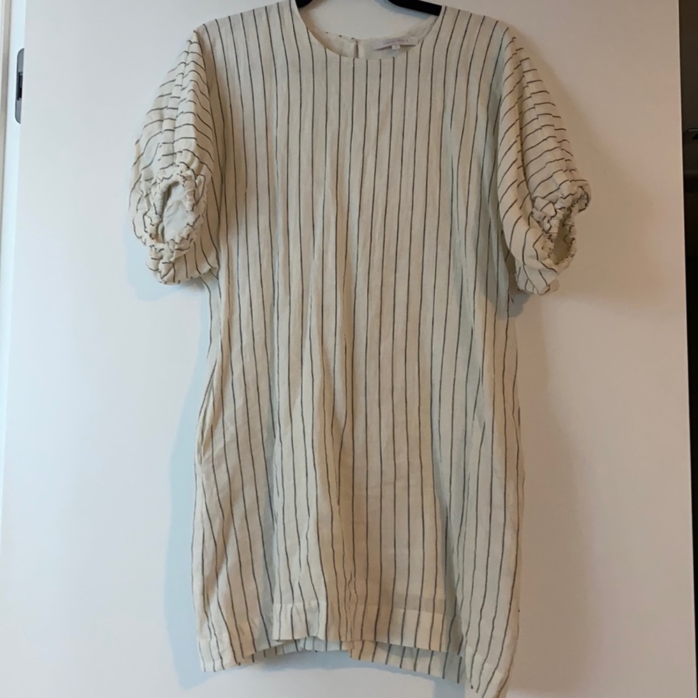 Mini dress, billowy sleeves, size S